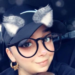 Meet your Posher, Alicia